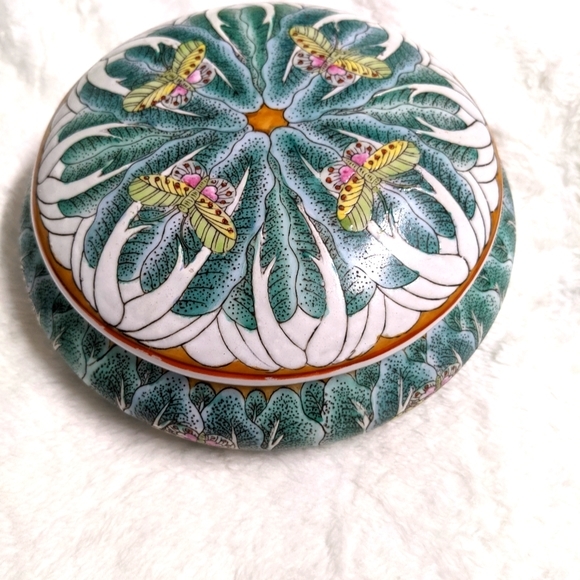 Other - Beautiful Vintage Asian Bok Choy / Butterfly Ceramic Dish w/ Lid